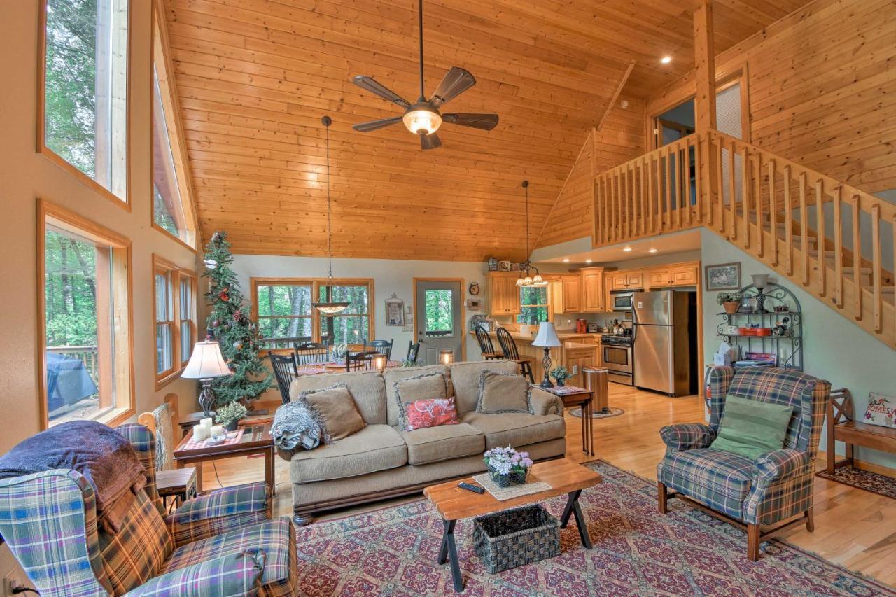 Andrews Cabin With Deck, Grill, Fire Pit And Game Room Buitenkant foto
